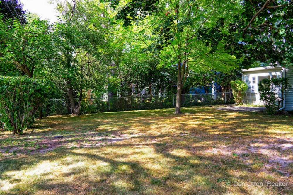 2530 Bedford Road Lansing, MI 48911 - Photo 41 of 46 IMG_2735-2