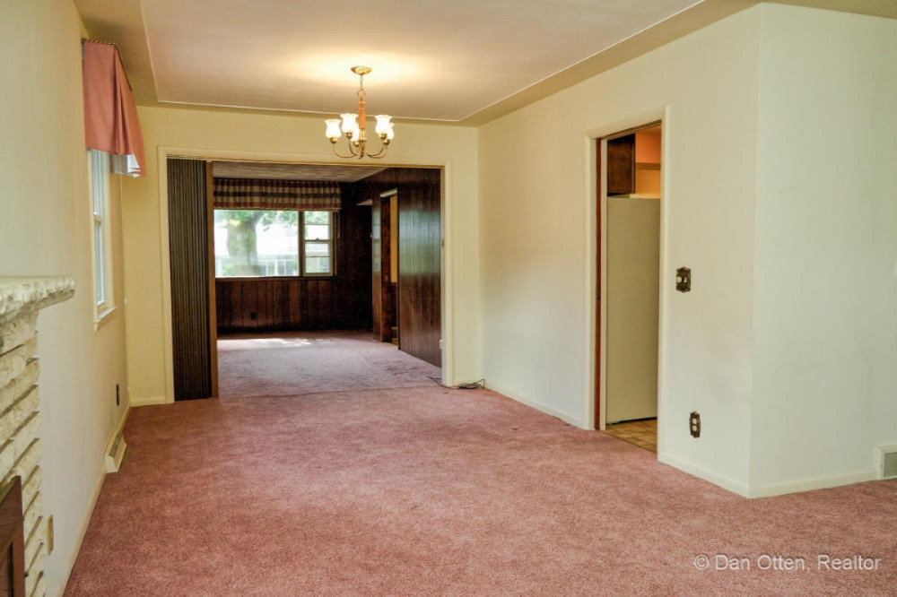 2530 Bedford Road Lansing, MI 48911 - Photo 9 of 46 Living Areas to back of house v2