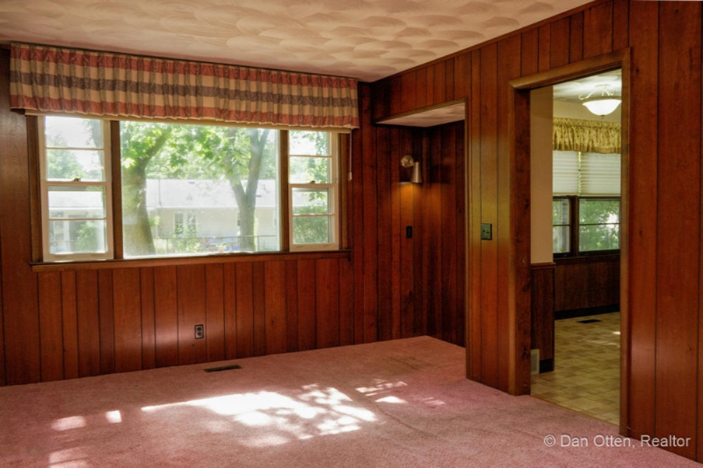 2530 Bedford Road Lansing, MI 48911 - Photo 10 of 46 Back Living Area