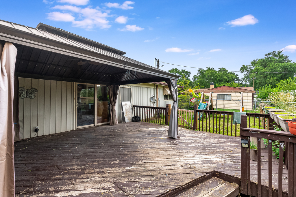 26 Saugatuck Road Montgomery, IL 60538 - Photo 11 of 15 a front view of a house with balcony