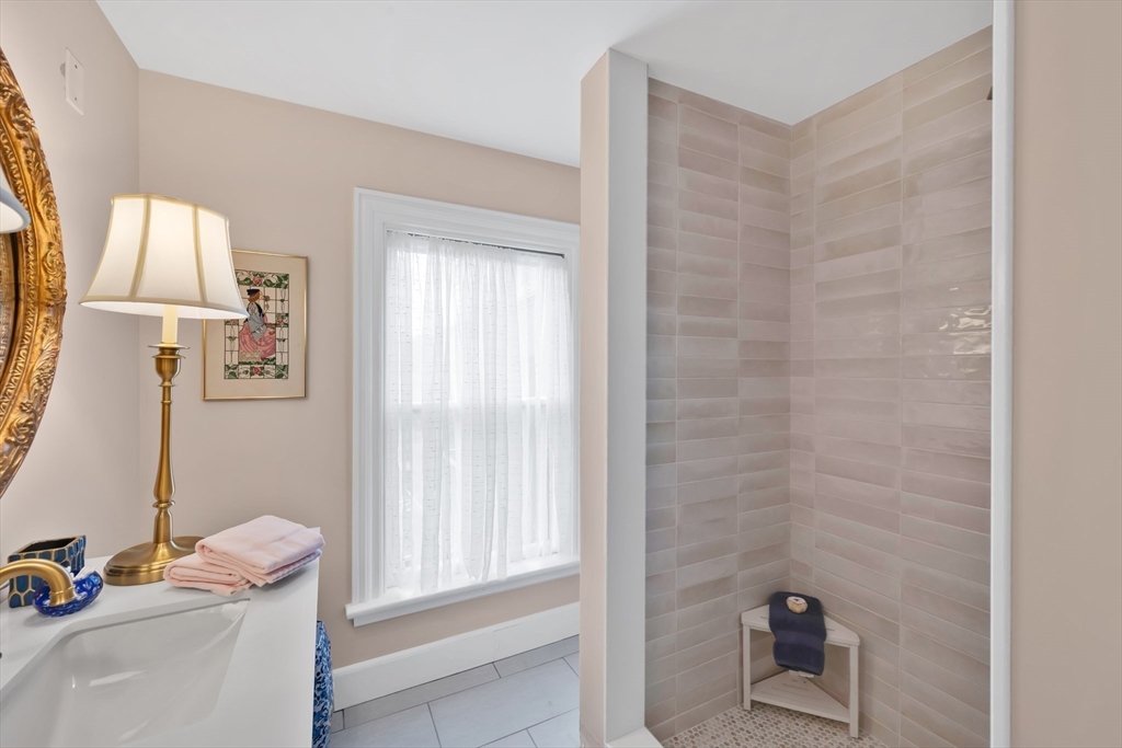 27 Mattoon Street Springfield, MA 01105 - Photo 31 of 40