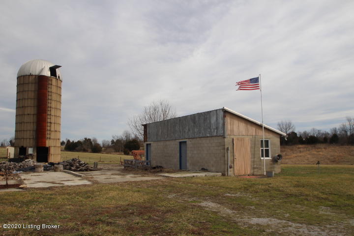 1201 Johnson Road Lawrenceburg, KY 40342 - Photo 12 of 29 IMG_0074