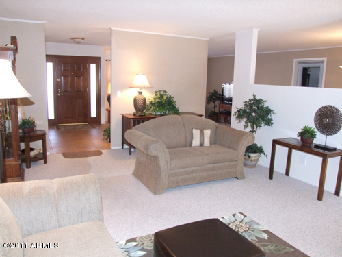 4517 East Hearn Road Phoenix, AZ 85032 - Photo 3 of 25 Front Entry Family Room
