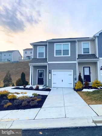 $1,875 | 25 Cranston Court, Falling Waters, WV 25419