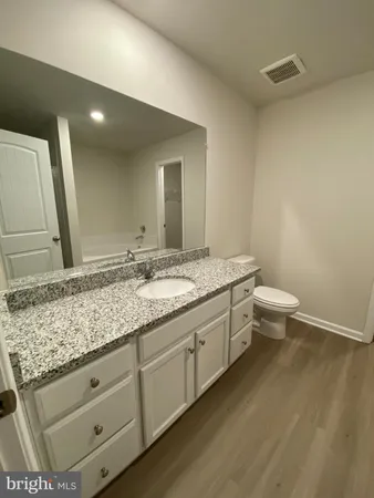 $1,875 | 25 Cranston Court, Falling Waters, WV 25419