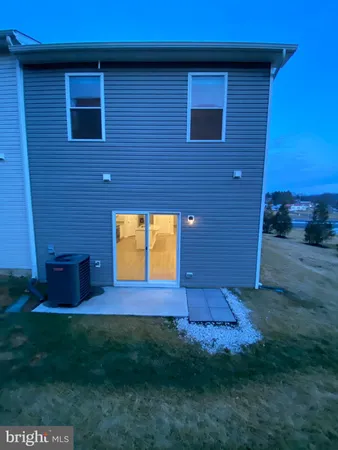 $1,875 | 25 Cranston Court, Falling Waters, WV 25419