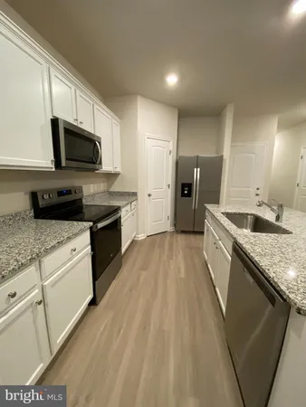 $1,875 | 25 Cranston Court, Falling Waters, WV 25419