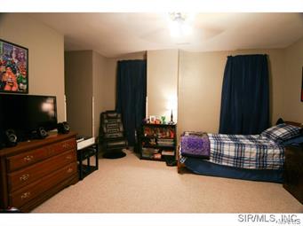633 Locust Carrollton, IL 62016 - Photo 18 of 24 Gallery Image 18