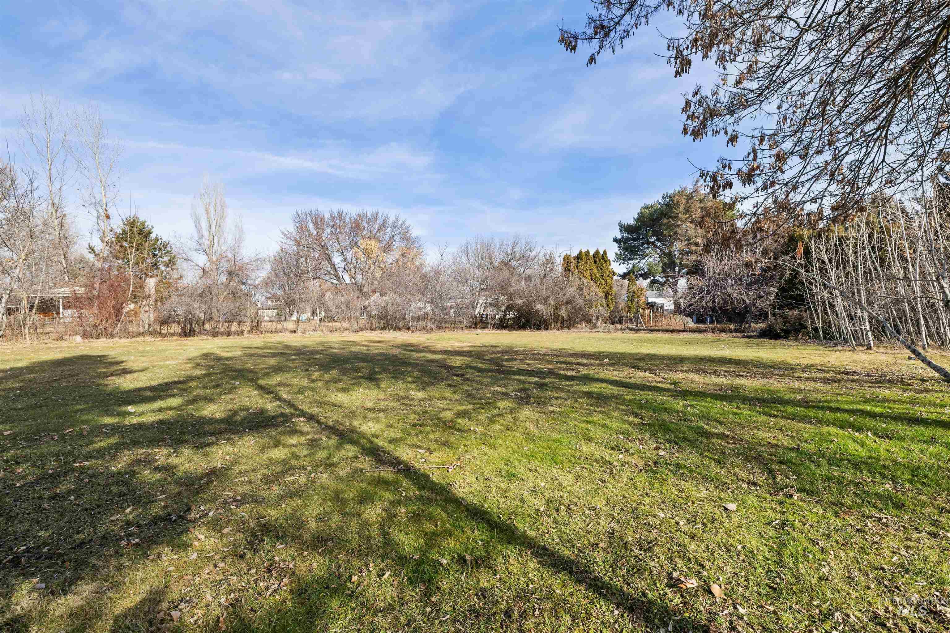 7144 West Diamond Street Boise, ID 83709 - Photo 38 of 47 View of grassy yard