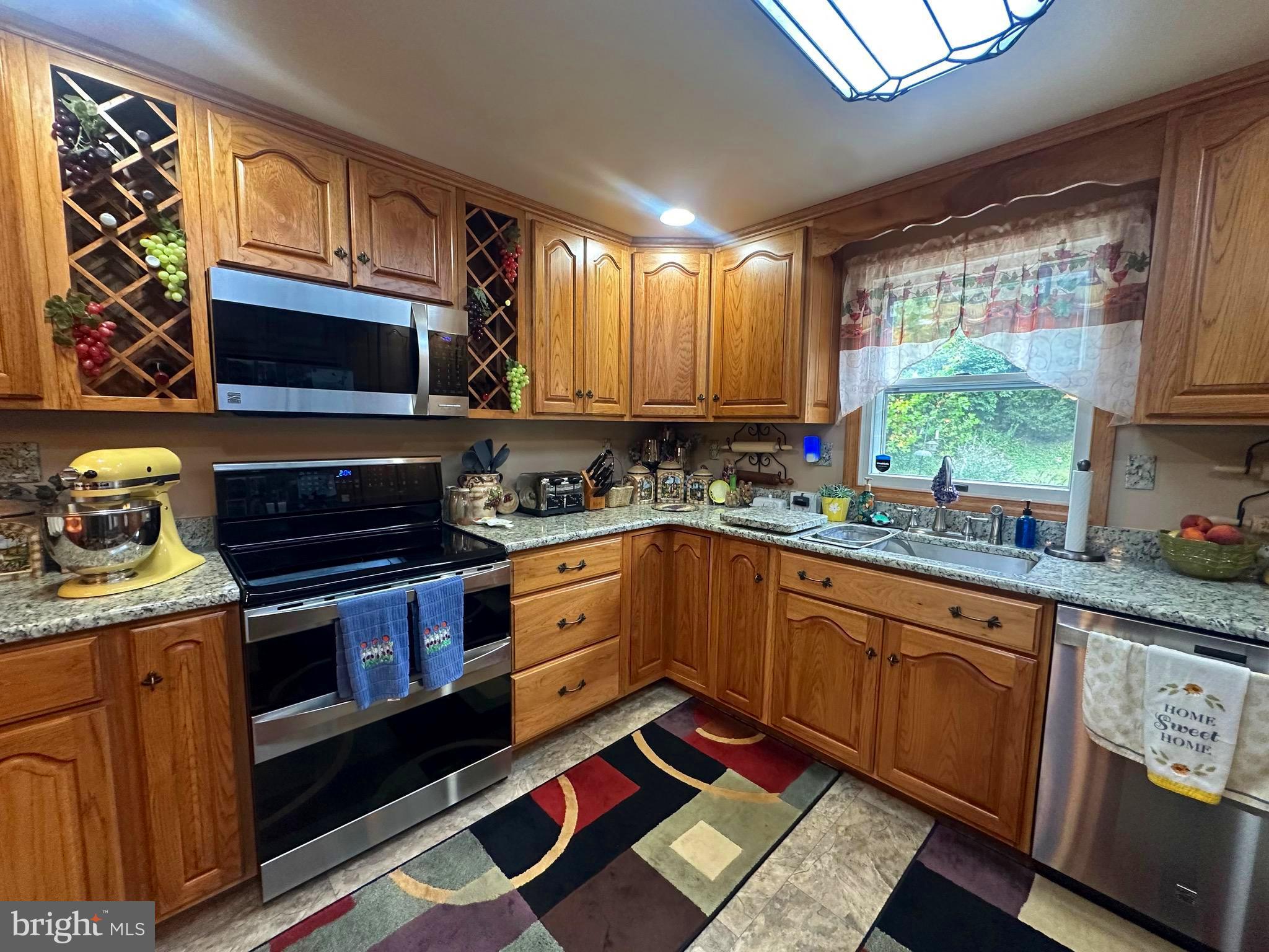23417 Potomac Hollow Road Southwest Barton, MD 21521 - Photo 28 of 38 Kitchen