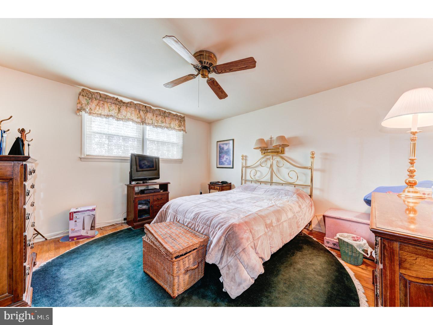 986 Independence Road Warminster, PA 18974 - Photo 11 of 13 Gallery Image 11