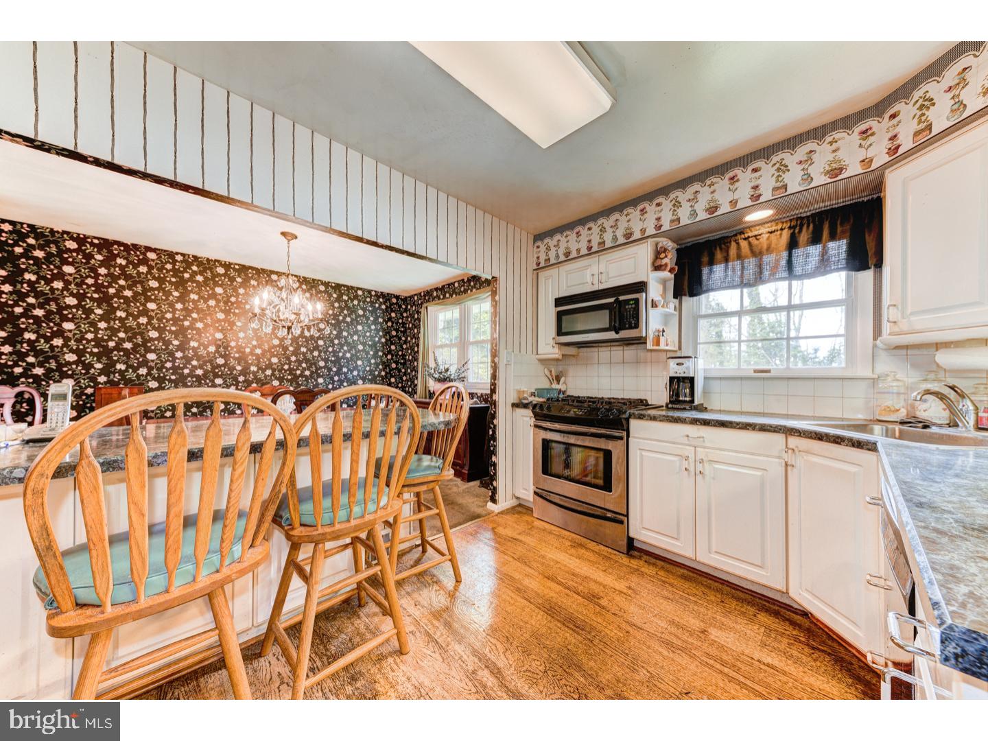 986 Independence Road Warminster, PA 18974 - Photo 6 of 13 Gallery Image 6