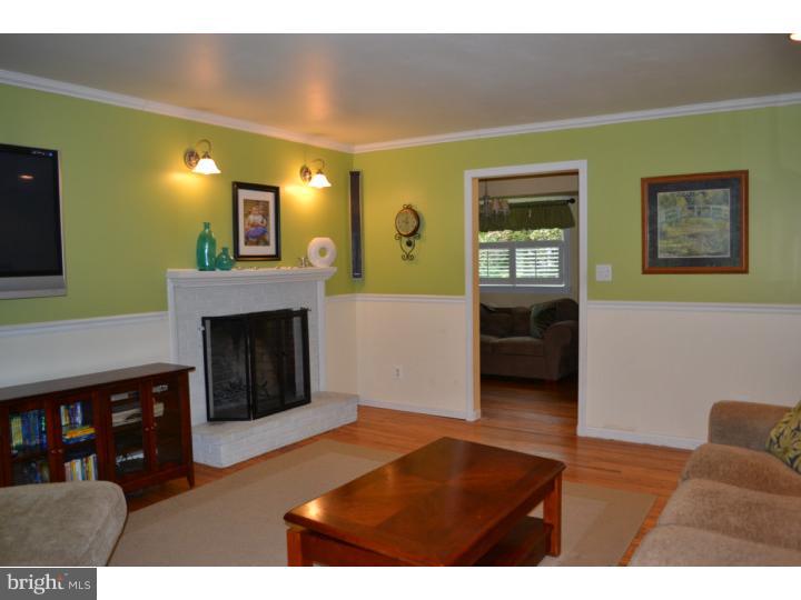 209 Oakshade Road Tabernacle, NJ 08088 - Photo 7 of 22 Living Room