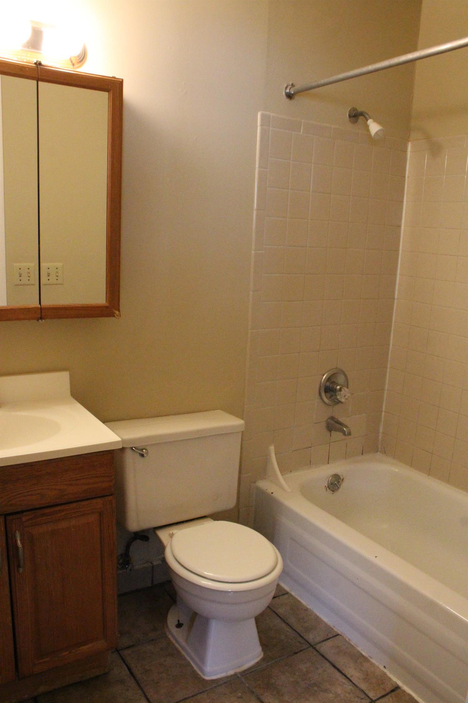 2577 West Galbraith Road, Unit 7 Cincinnati, OH 45239 - Photo 9 of 14