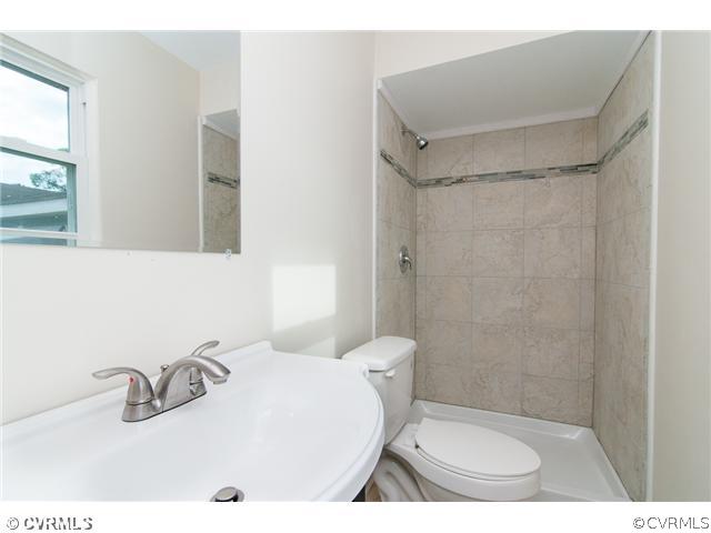 1404 Portlock Road Chesapeake, VA 23324 - Photo 17 of 23 Master Bath
