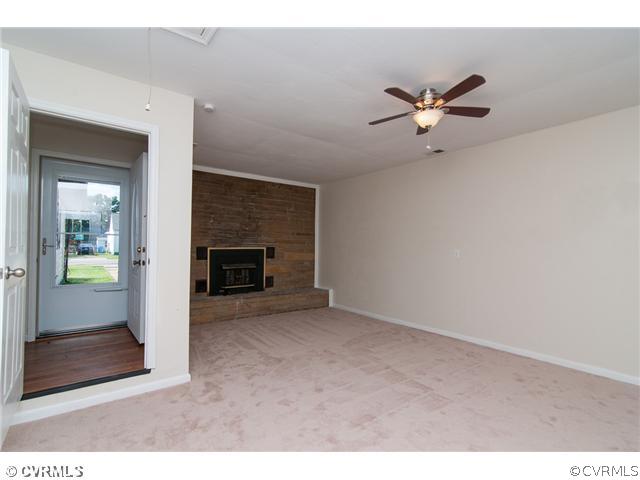 1404 Portlock Road Chesapeake, VA 23324 - Photo 6 of 23 Den/Family/Great Room