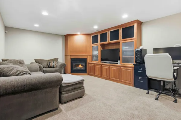 $375,000 | 4733 Oak Street North, Baxter, MN 56425