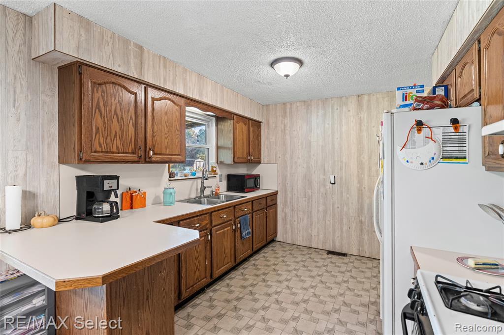 6393 East Frances Road Mount Morris, MI 48458 - Photo 6 of 37