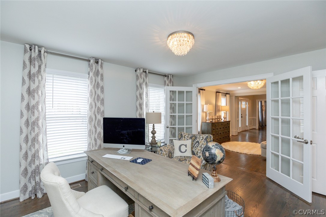 2530 Rochester Court Midlothian, VA 23113 - Photo 20 of 46 a living room with furniture and a flat screen tv