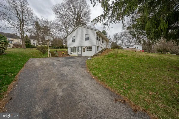 $3,500 | 437 Meadowcroft Road, Wayne, PA 19087