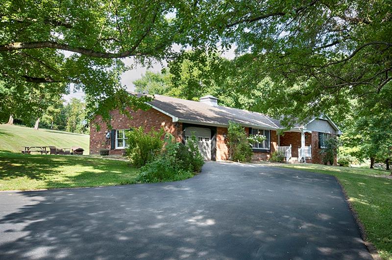 596 McCombs Road Venetia, PA 15367 - Photo 1 of 25