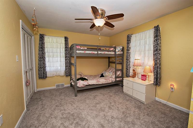 596 McCombs Road Venetia, PA 15367 - Photo 19 of 25