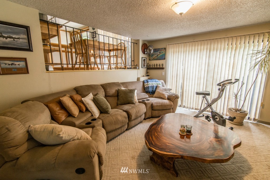 13070 Southeast 161st Street Renton, WA 98058 - Photo 14 of 25 Gallery Image 14