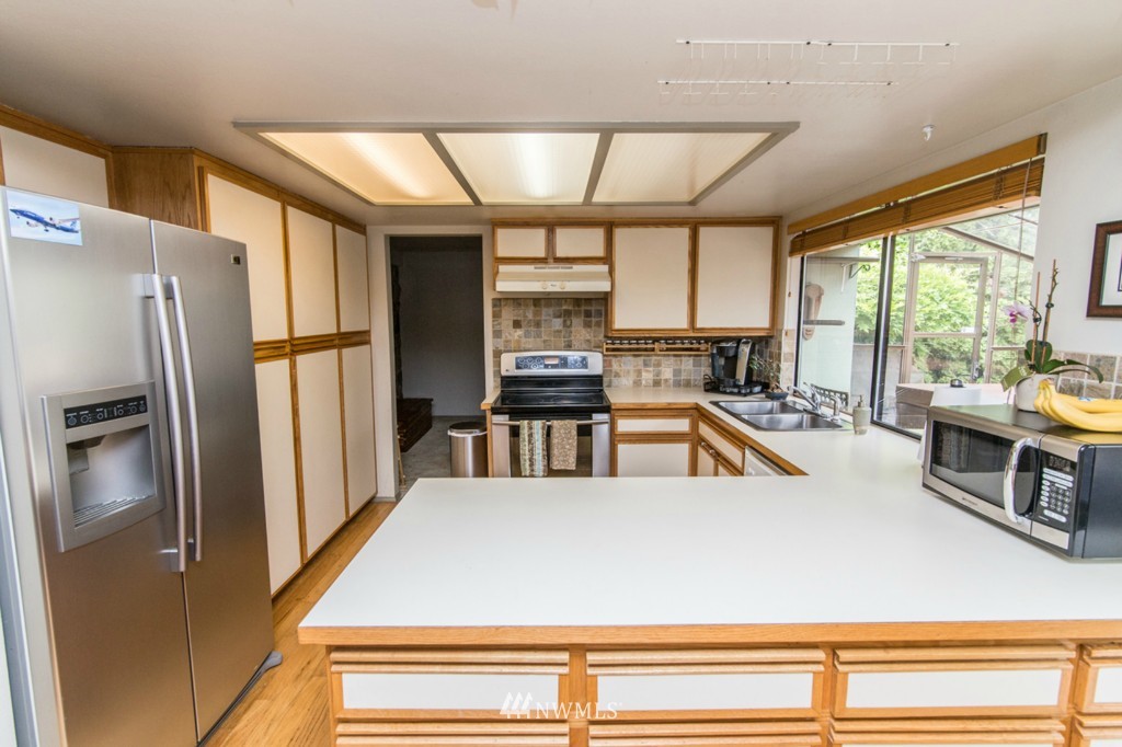 13070 Southeast 161st Street Renton, WA 98058 - Photo 5 of 25 Gallery Image 5