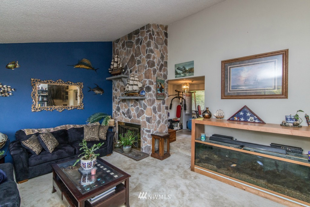 13070 Southeast 161st Street Renton, WA 98058 - Photo 9 of 25 Gallery Image 9