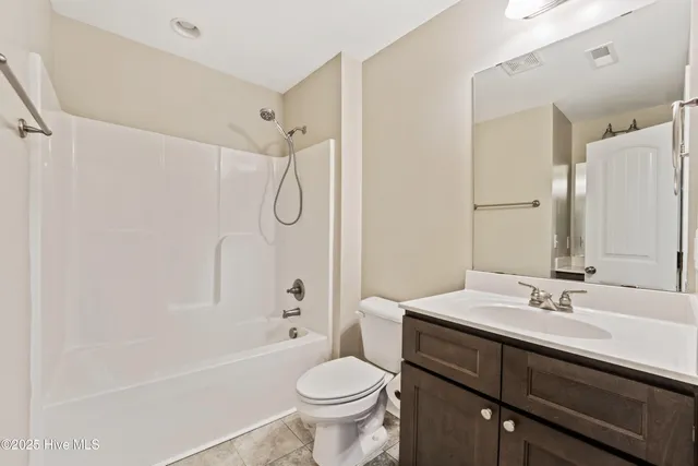 $2,395 | 105 Rita Lane, Hampstead, NC 28443