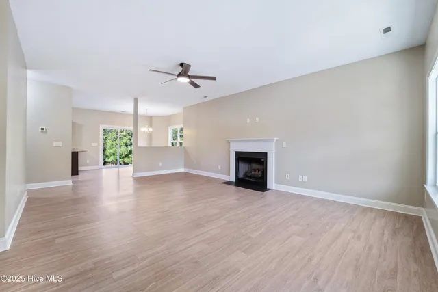 $2,395 | 105 Rita Lane, Hampstead, NC 28443