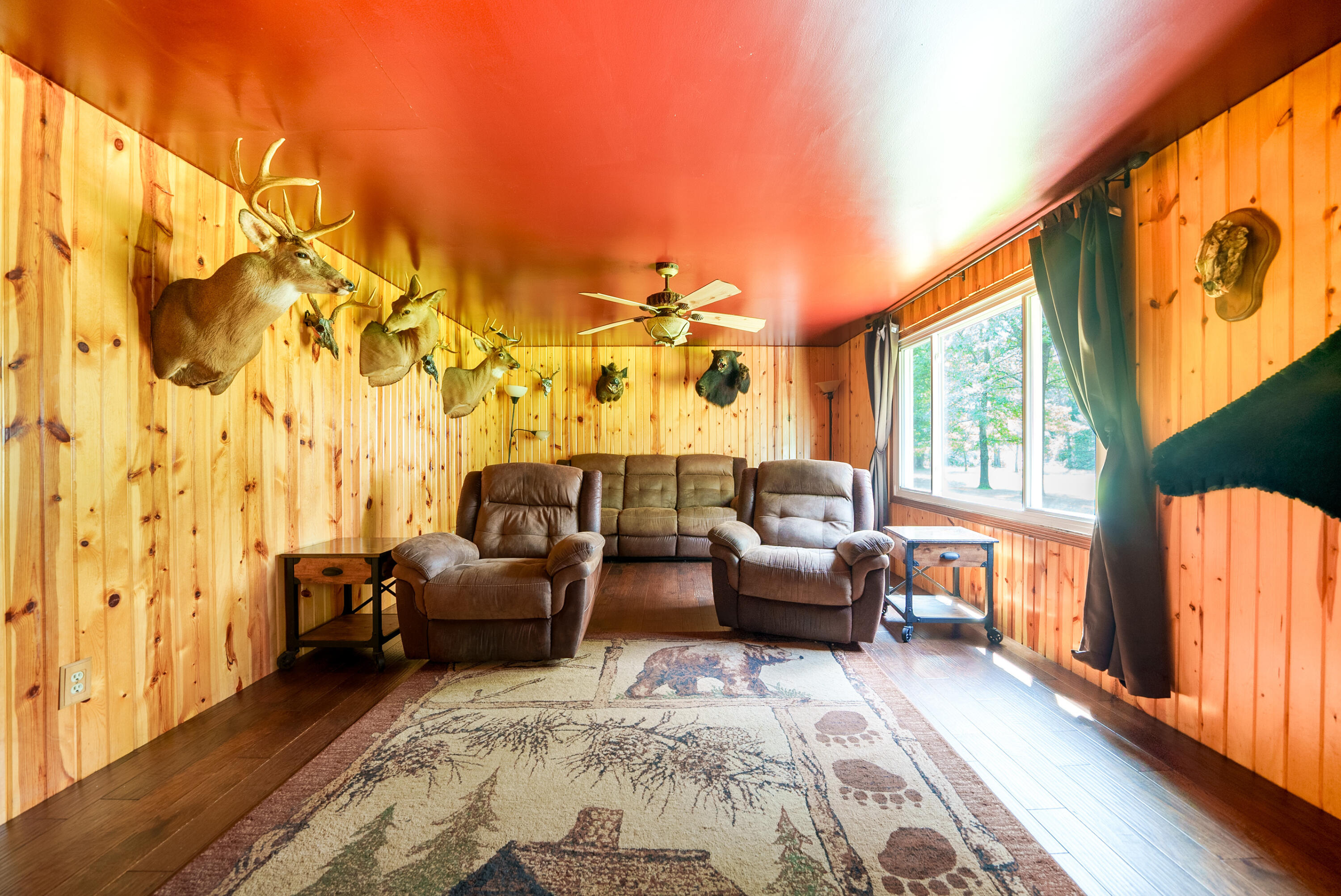 1752 Barnes Road Muskegon, MI 49442 - Photo 13 of 46 13. Living Room 1-1