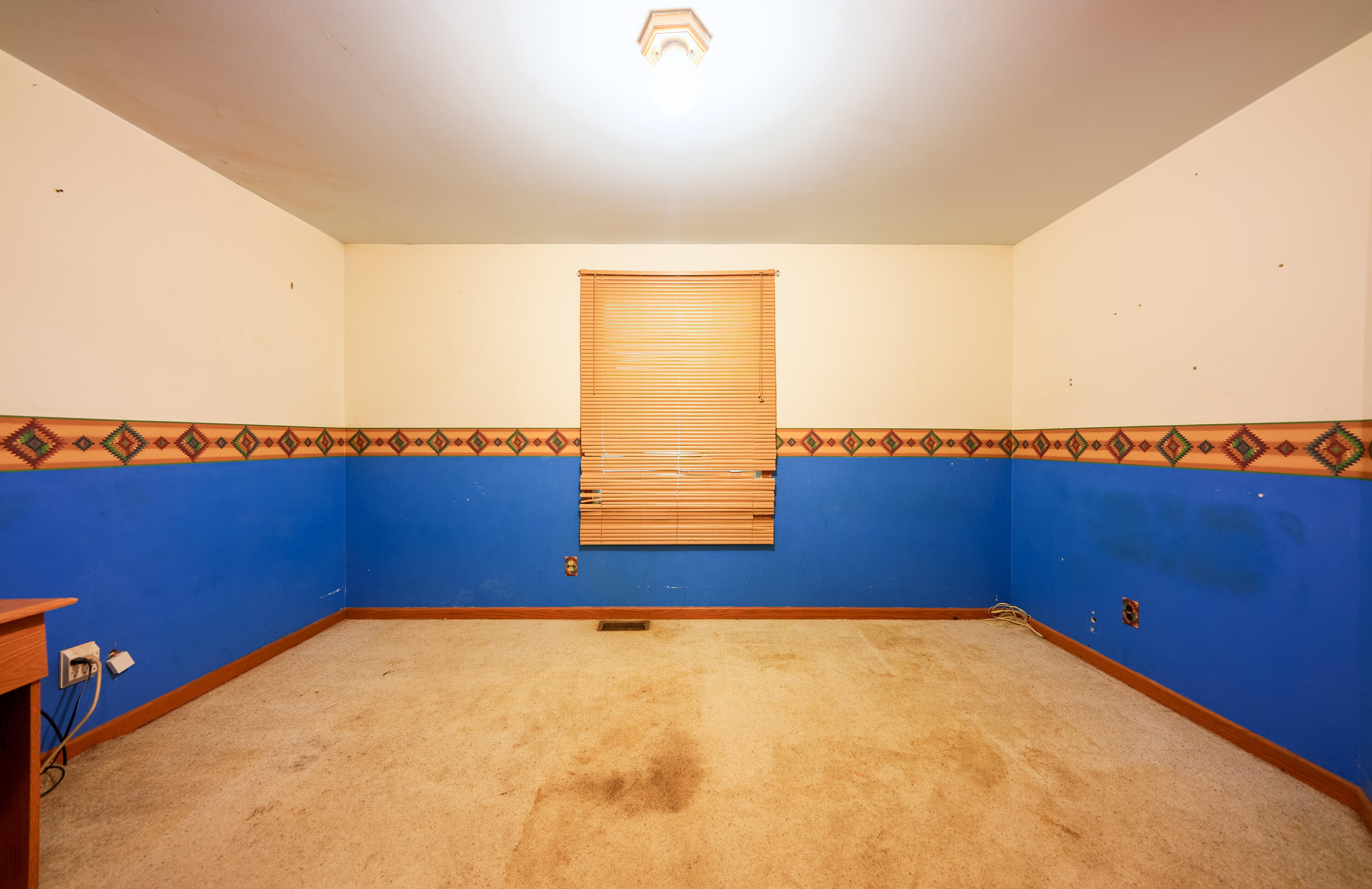 1752 Barnes Road Muskegon, MI 49442 - Photo 18 of 46 11. Office 1-2