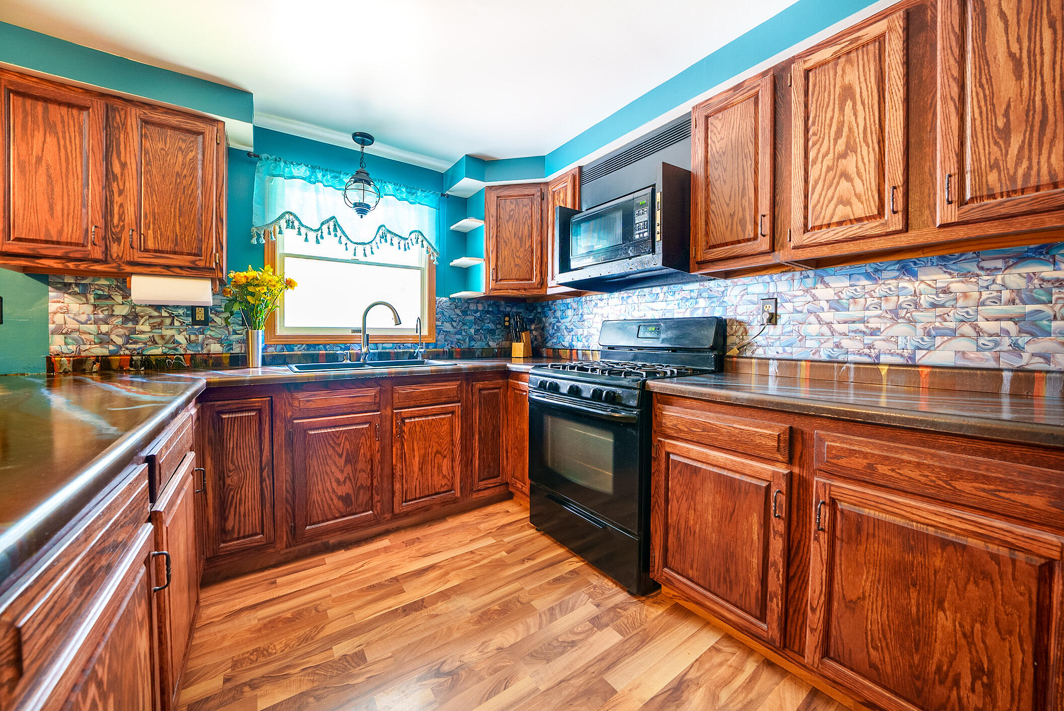 1752 Barnes Road Muskegon, MI 49442 - Photo 7 of 46 2. Kitchen 1-1