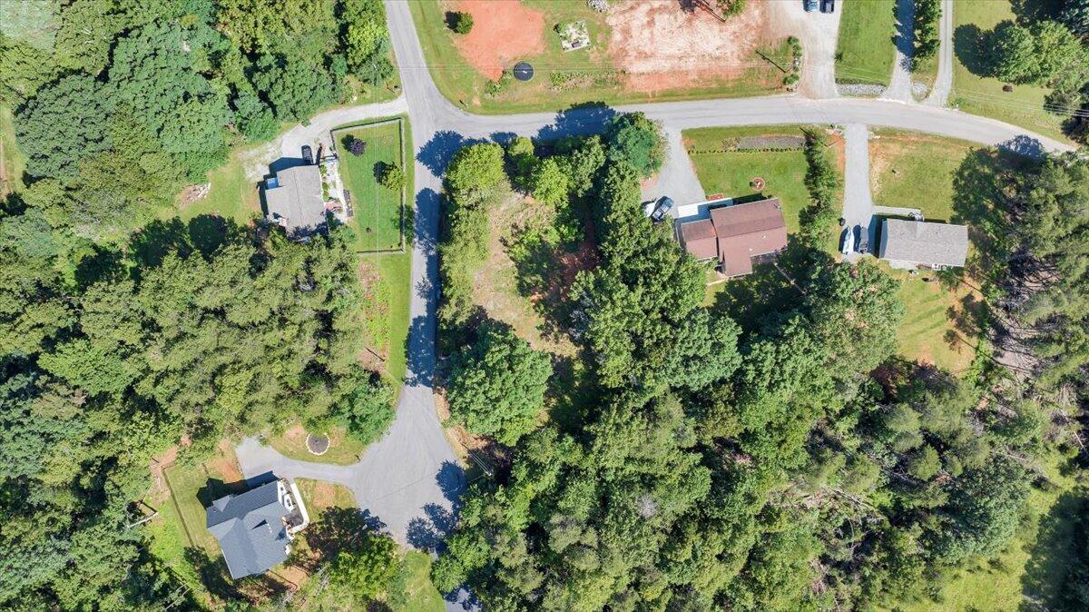 95 Stripers Landing Road Moneta, VA 24121 - Photo 9 of 27 25-DJI_20250620084554_0024_D_MIB