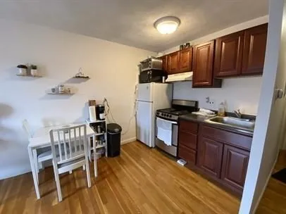 $1,995 | 1027 Commonwealth Avenue, Unit 34, Boston, MA 02215
