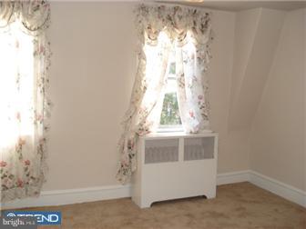 549 Millbank Road Upper Darby, PA 19082 - Photo 9 of 12
