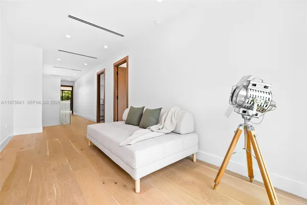 $16,000 | 66 Northwest 50th Street, Miami, FL 33127