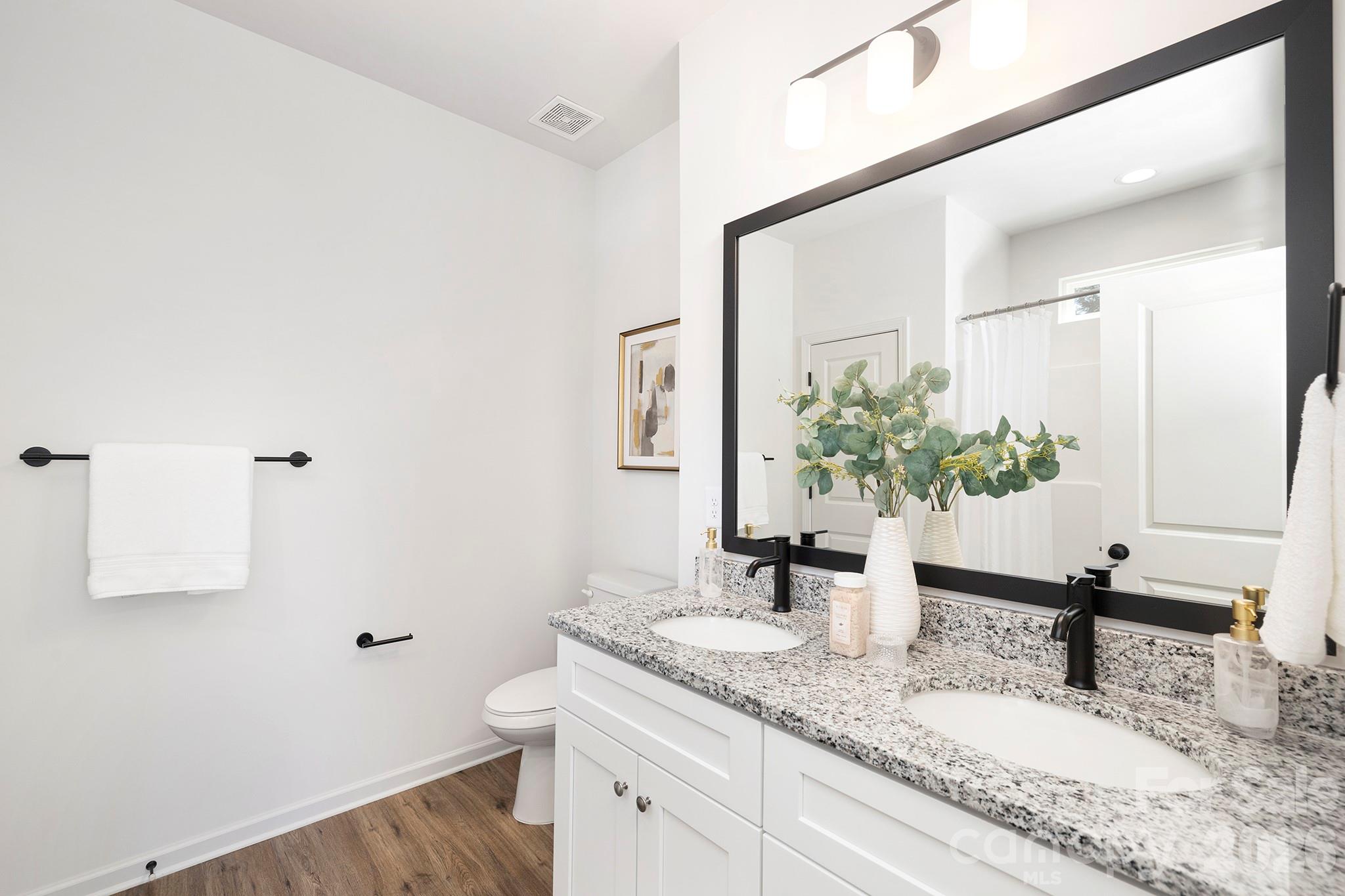 5541 Manning Road Charlotte, NC 28269 - Photo 12 of 16 Gallery Image 12