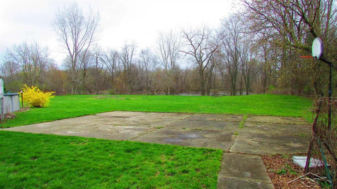 615 Adams Road Saginaw, MI 48609 - Photo 35 of 41 31288527-34.JPG