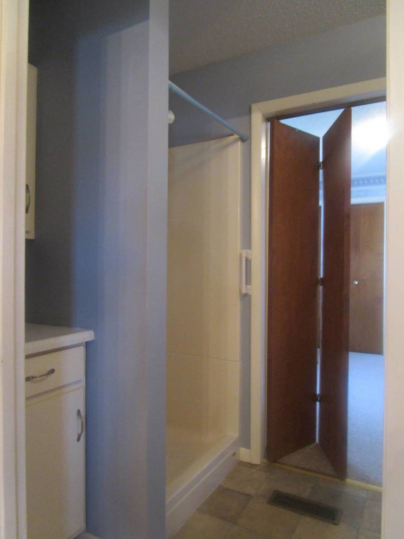 306 College Boulevard Carmi, IL 62821 - Photo 18 of 23 a view of elevator