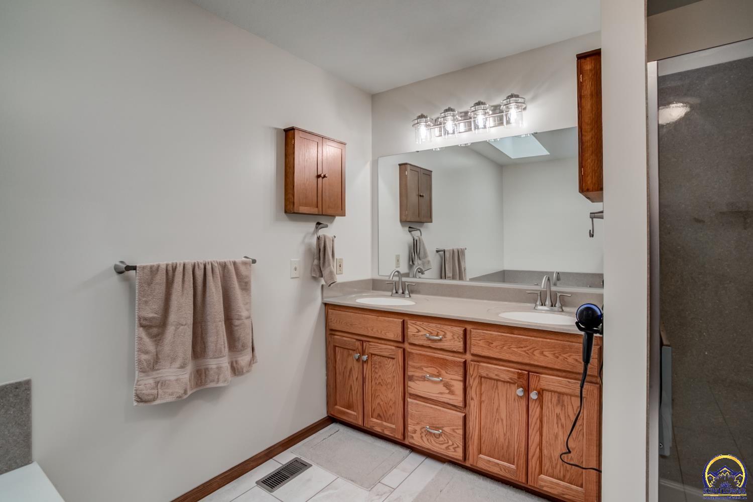 2915 Oak Hill Road Vassar, KS 66543 - Photo 20 of 46