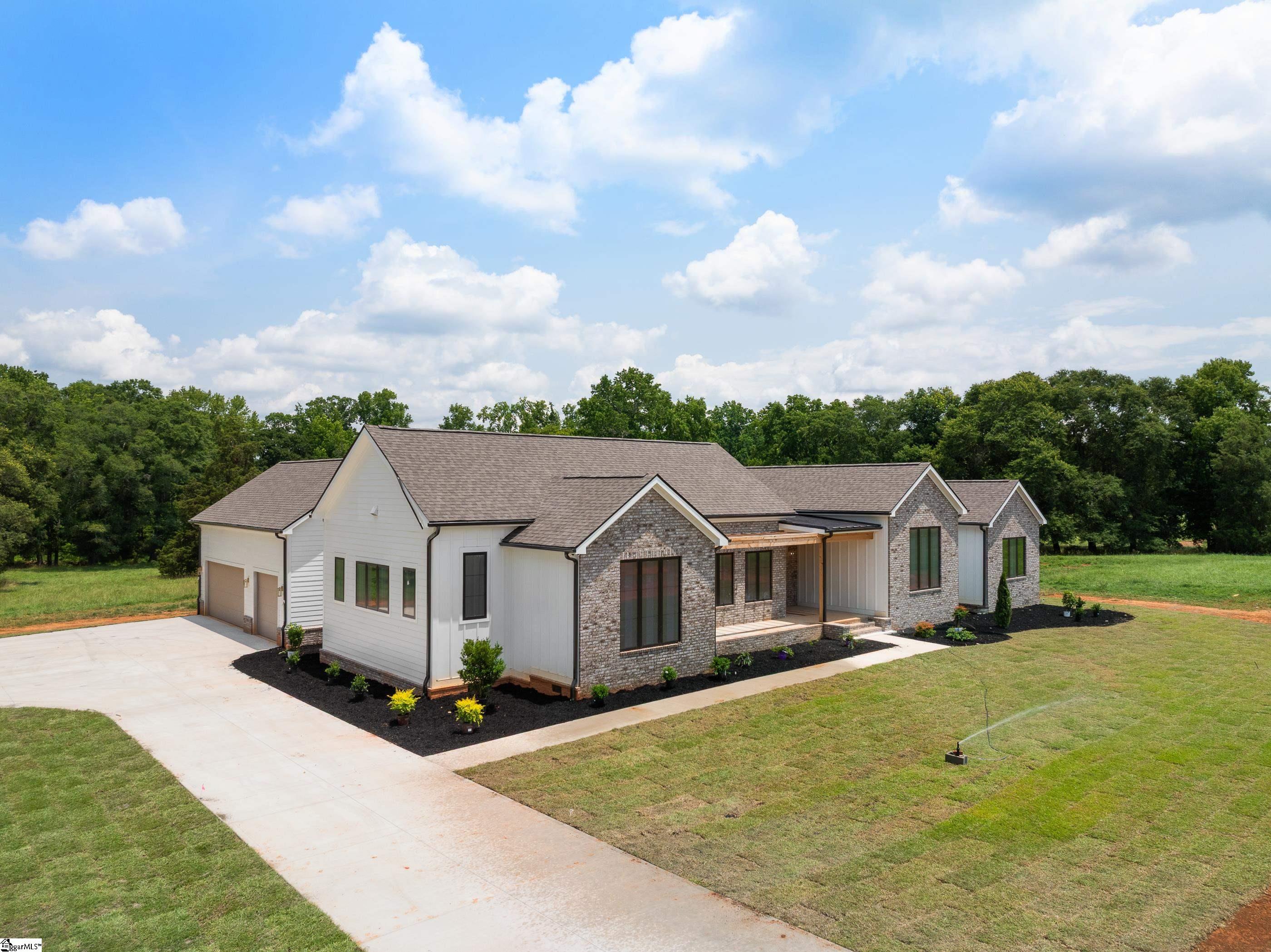 774 Garrison Road Pelzer, SC 29669 - Photo 3 of 31
