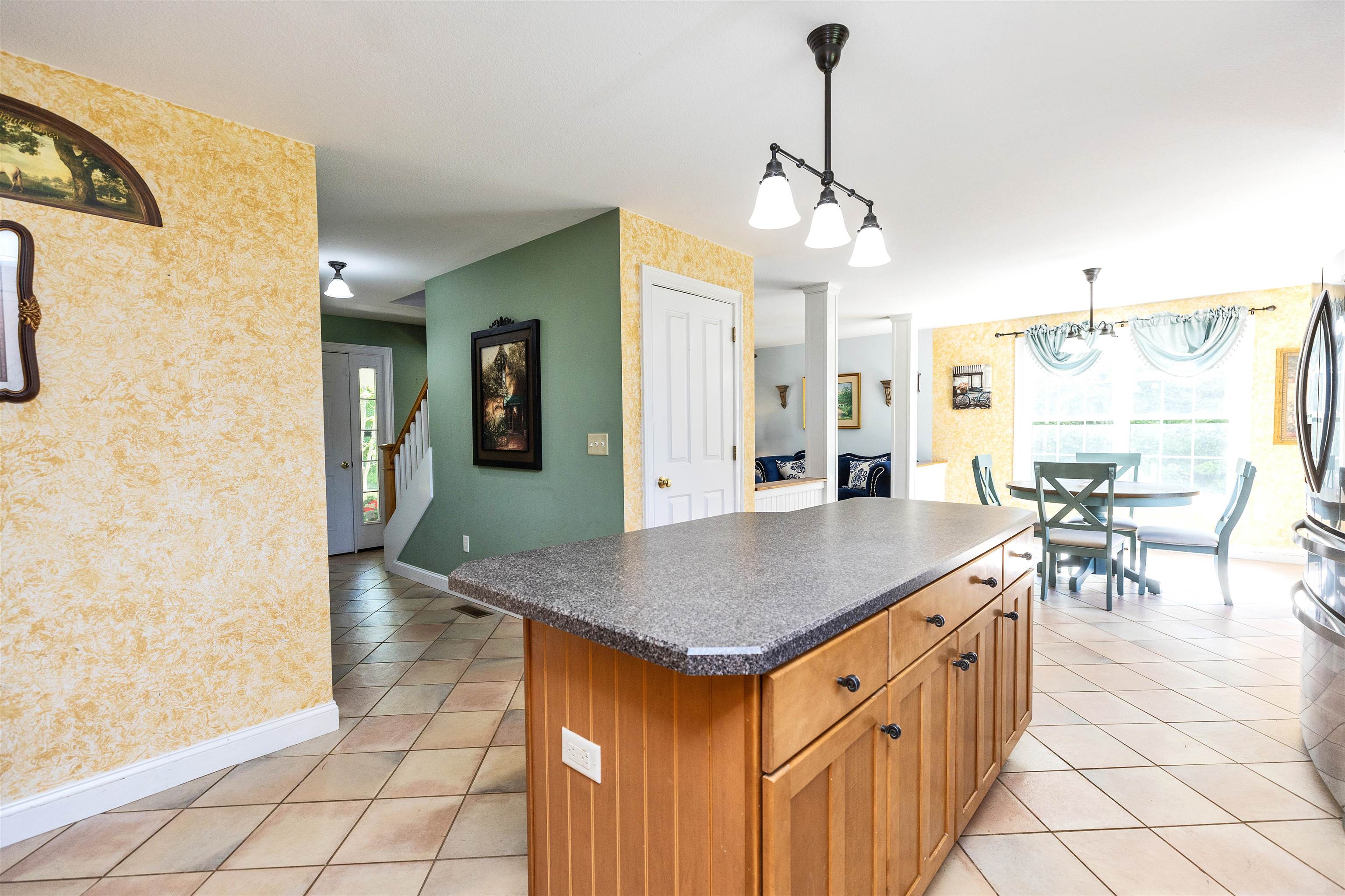 230 Hoit Road Concord, NH 03301 - Photo 9 of 58 Gallery Image 9