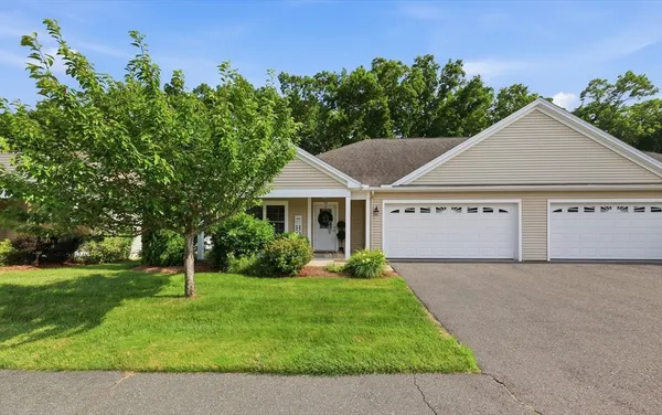 $435,000 | 79 Cherry Drive, Unit 79, Wilbraham, MA 01095
