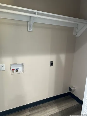 $1,200 | 405 West Sabinal Street, Unit A, Uvalde, TX 78801