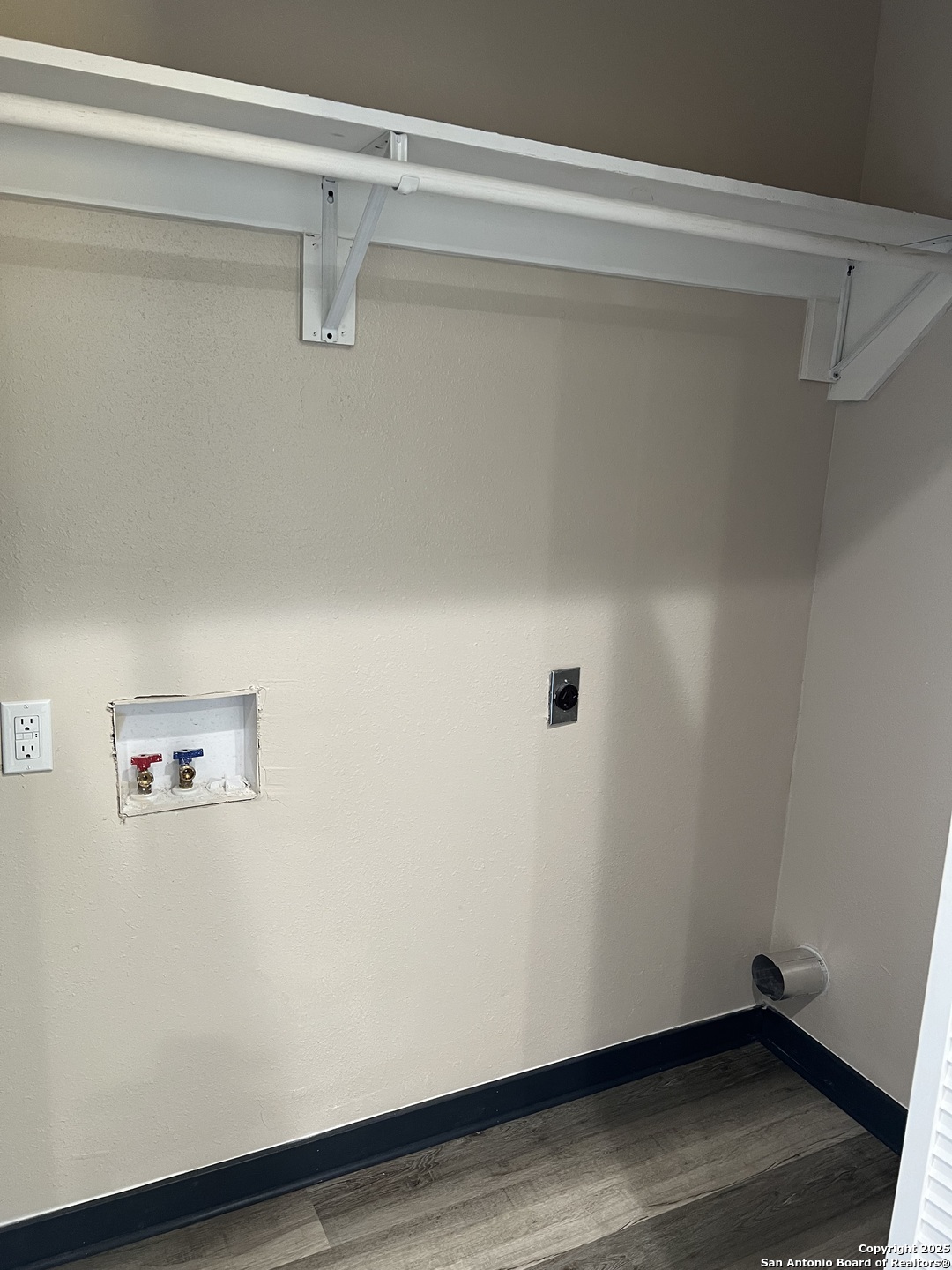 405 West Sabinal Street, Unit A Uvalde, TX 78801 - Photo 11 of 21