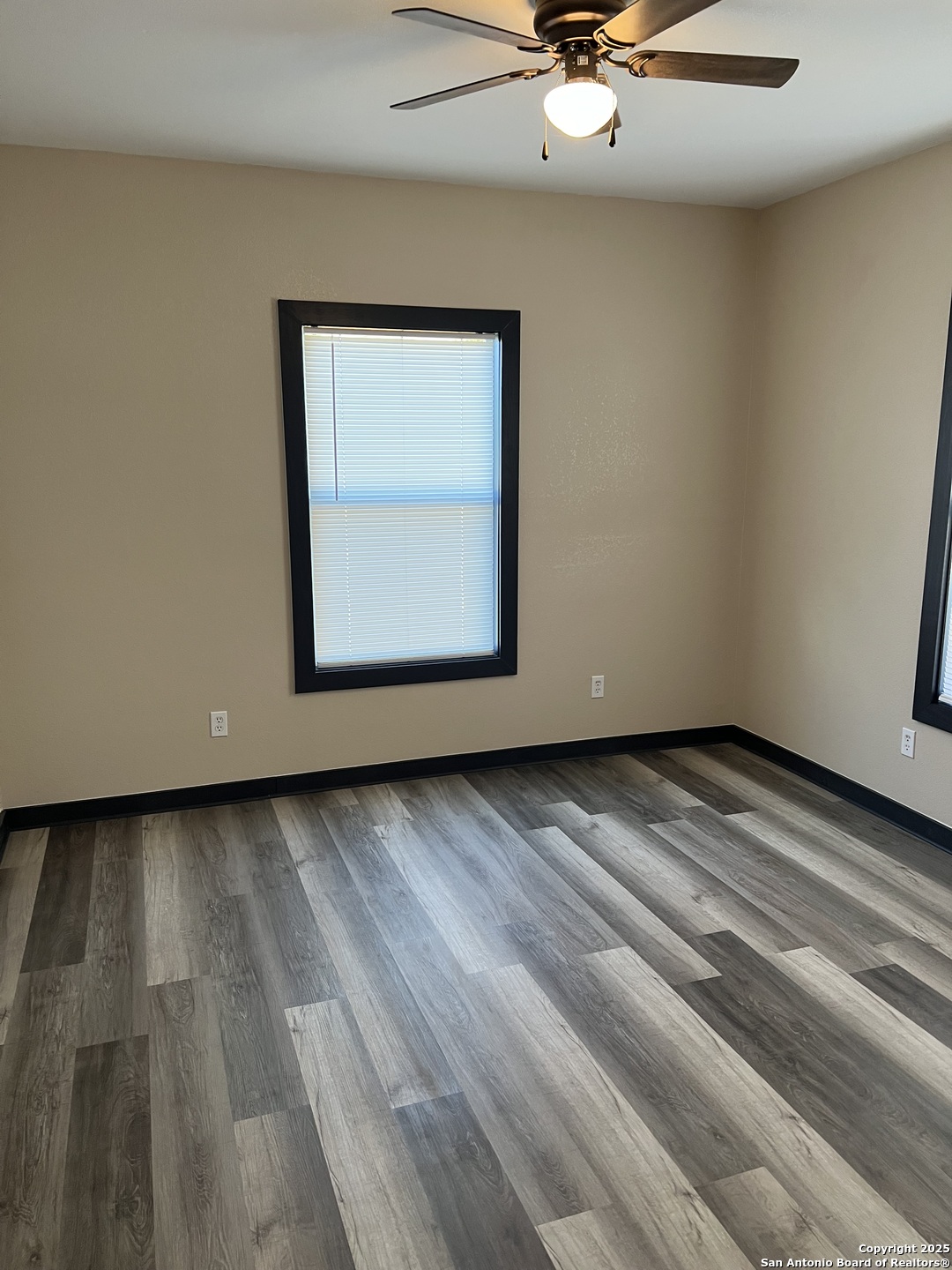 405 West Sabinal Street, Unit A Uvalde, TX 78801 - Photo 15 of 21