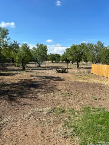 $1,200 | 405 West Sabinal Street, Unit A, Uvalde, TX 78801