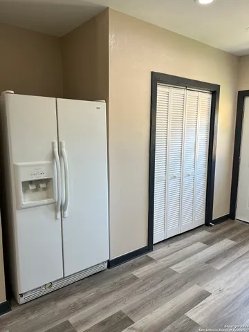 $1,200 | 405 West Sabinal Street, Unit A, Uvalde, TX 78801